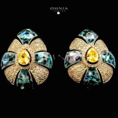 Omnia Ghaliya Golden Stud Eariings With Rhodium Plated In High Quality Zircon Stone