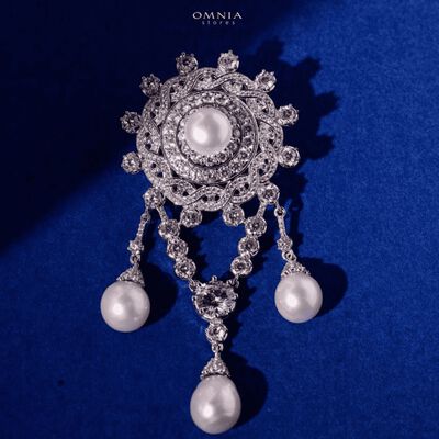 Omnia Willow Fresh Real Water Pearl brooch in 92.5 Silver In High Quality Simulated diamonds