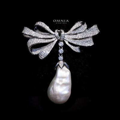 Omnia Yasmeen Fresh Real Water Pearl brooch in 92.5 Silver High Quality Simulated diamonds