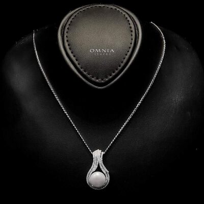 Omnia Reese Pearl Set in 92.5 Silver with High Quality Simulated Diamonds