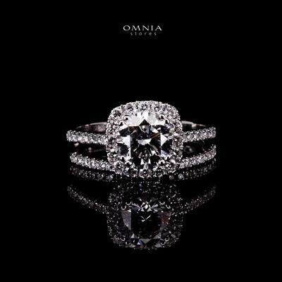 Omnia Neila White Ring 925 Silver High Quality IGI Certifited High Quality Lab Grown Stones 1.5ct