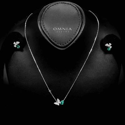 Omnia Nardeen Silver Butterfly Necklace and Earrings Set in 925 Silver with High-Quality Green Ice Cut Stones