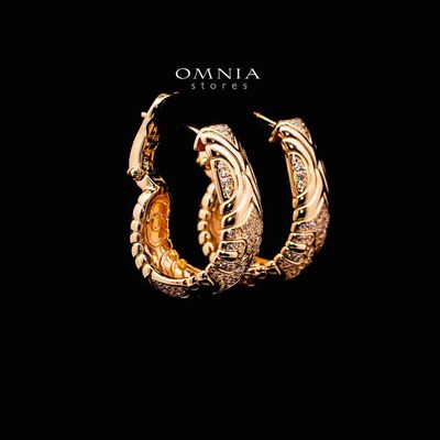 Omnia Hajar Golden Clip Earrrings Necklace in 925 Silver In High Quality Simulated Diamonds