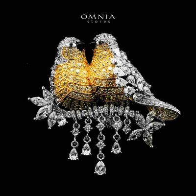 Omnia Amelie Bird Design Yellow and Silver Brooch in 925 Silver with High-Quality Simulated Diamonds