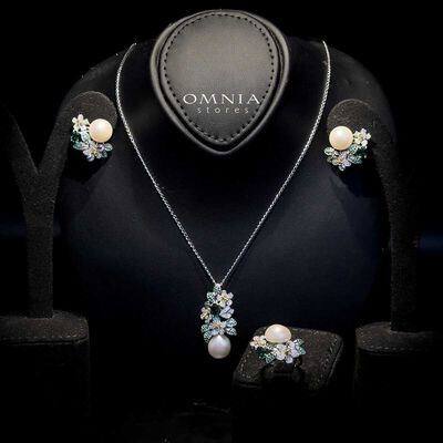 Omnia Micaela Freshwater Pearl with High-Quality Simulated Diamonds in 92.5 Silver