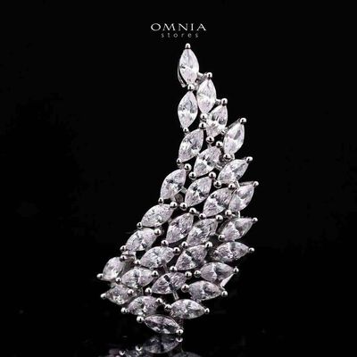 Omnia Statement Leaf Design Ring in 92.5 Silver with High Quality Iced Cut Stones