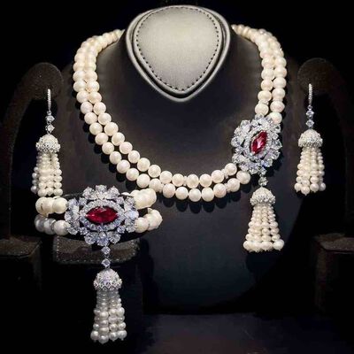 Omnia Dahlia Bridal Pearl Set with Ruby Red Stone in High-Quality Simulated Diamonds