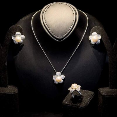 Omnia Pearl Flower Set in 92.5 Silver with High Quality Simulated Diamonds (Necklace, Earrings, and Ring)