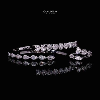 Omnia Barzah Luxury White Heart Bracelet & RIng Set in High Quality Zircon Stone Rhodium Plated