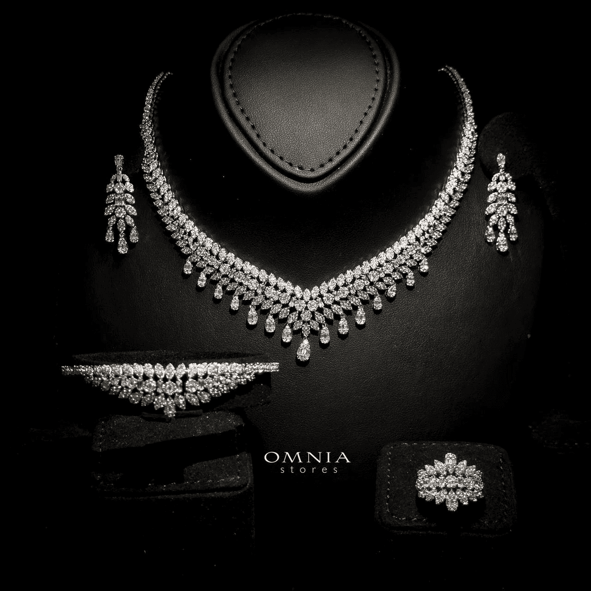 Omnia Sima White Luxury Bridal Full Set in High Quality Zircon Stone Rhodium Plated image number null