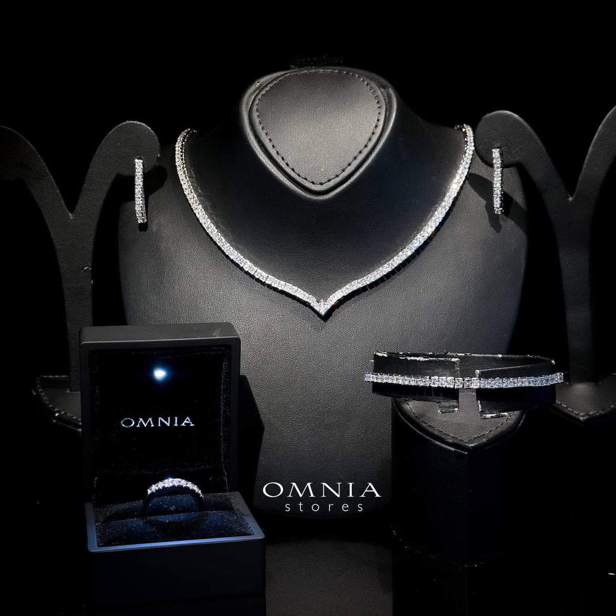 Omnia Viola White Luxury Bridal Full Set in High Quality Rhodium Plated Zircon Stones image number null