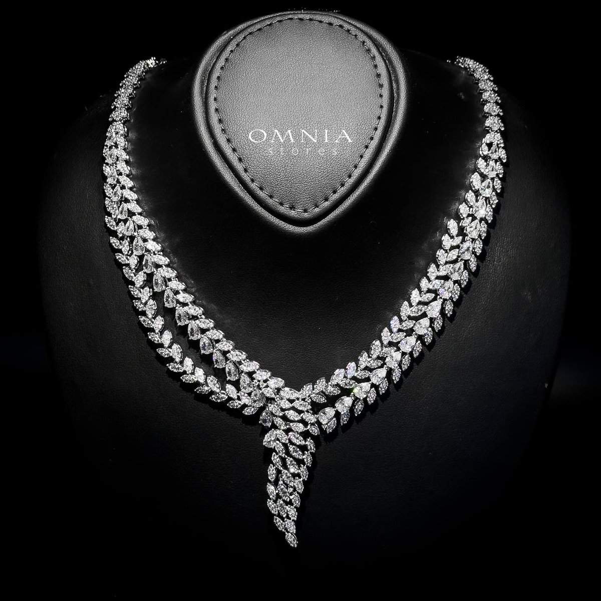 Omnia Yasira Leaf-Design White Luxury Bridal Full Set in High Quality Zircon Stone Rhodium Plated image number null