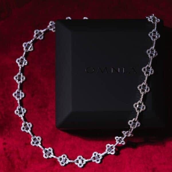 Omnia Amna White Set in 925 Silver with High Quality Simulated Diamonds image number null