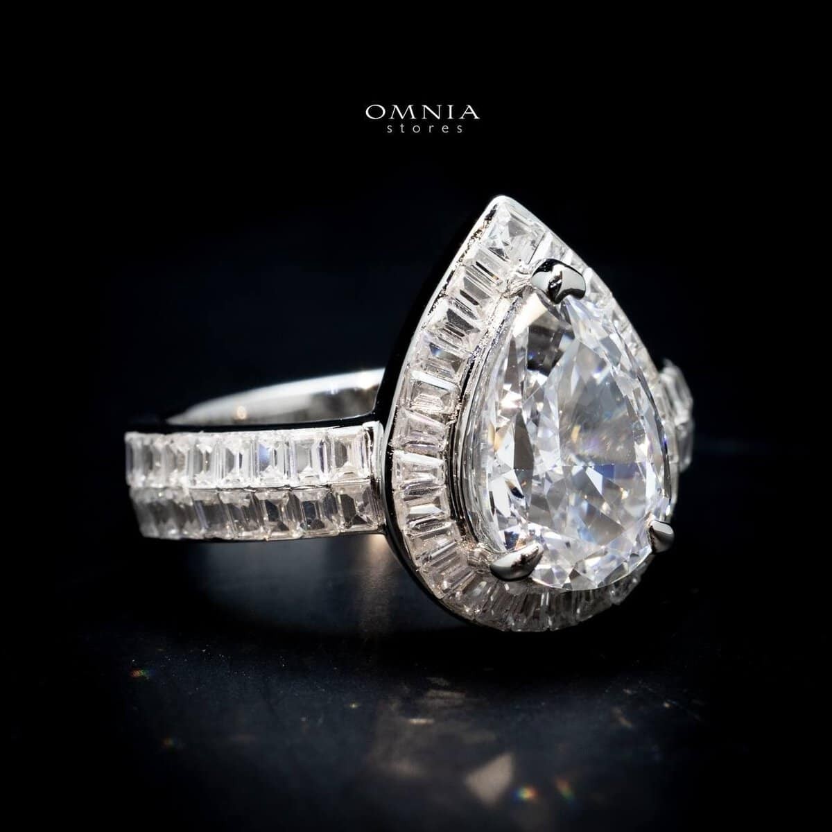 Omnia Asma Ring in 92.5 Silver High Quality Simulated Diamonds image number null