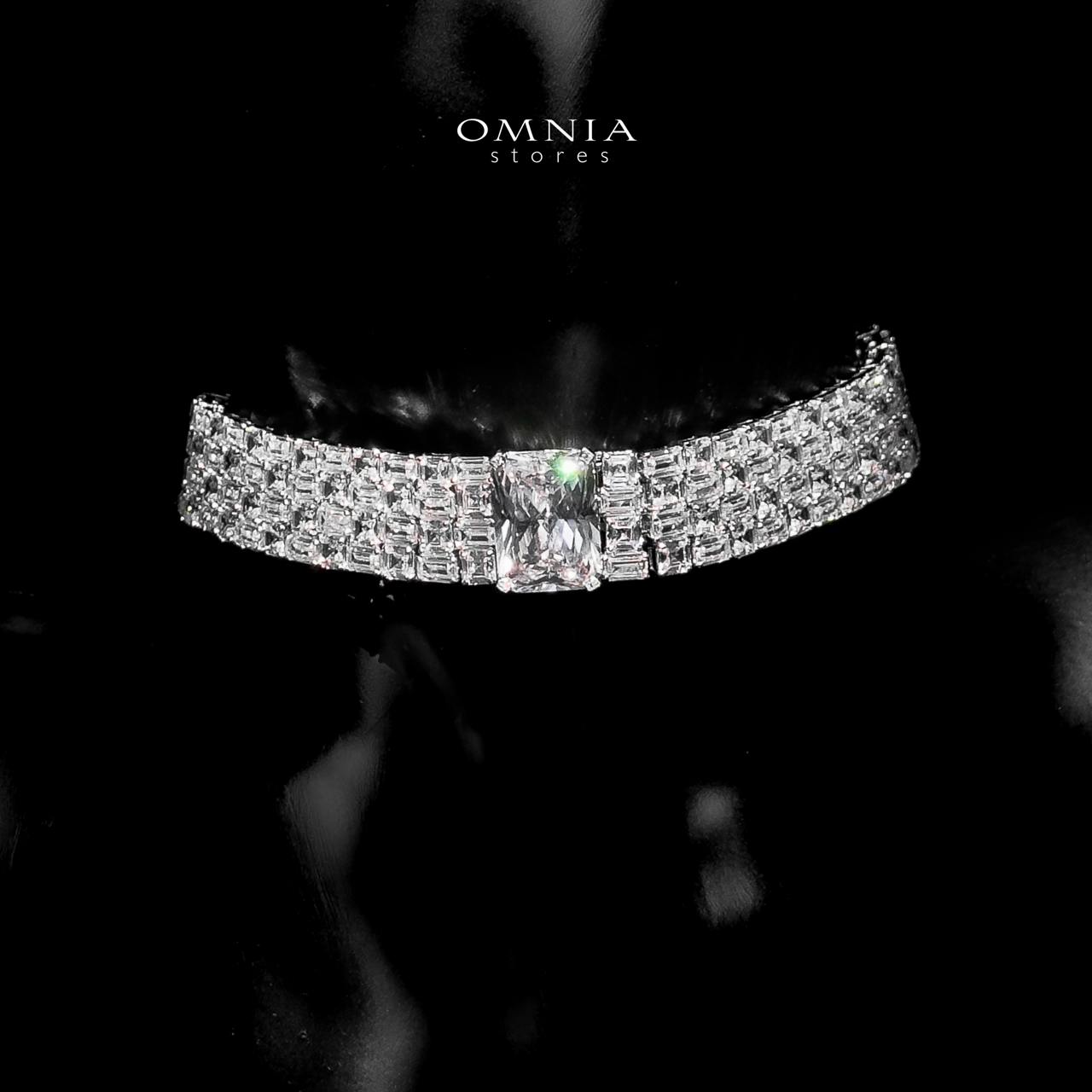 Omnia Zeina Silver Set in 92.5 Silver with High-Quality Simulated Diamonds image number null