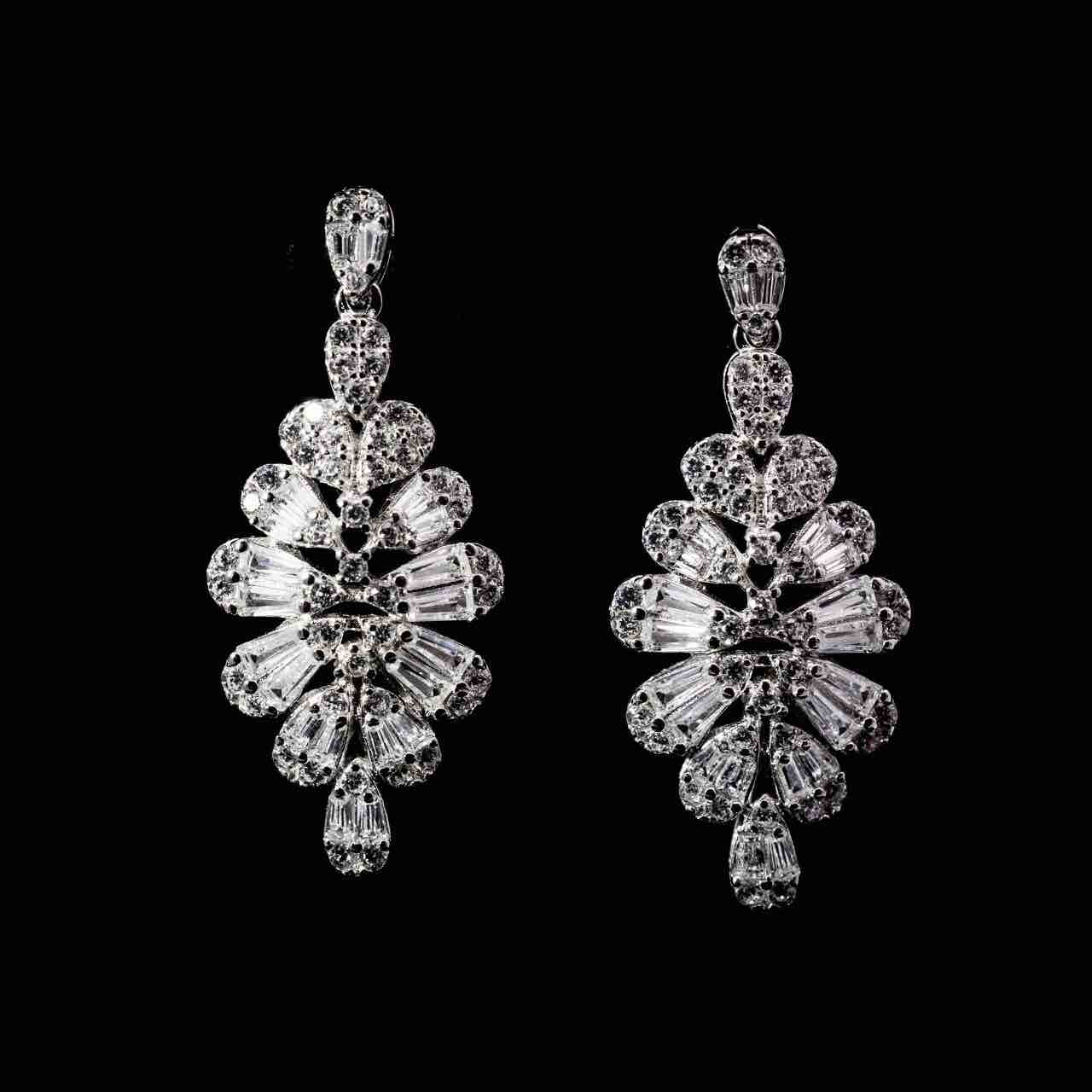 Omnia Iffat White Bridal Full Set in 925 Silver High Quality Simulated Diamonds image number null