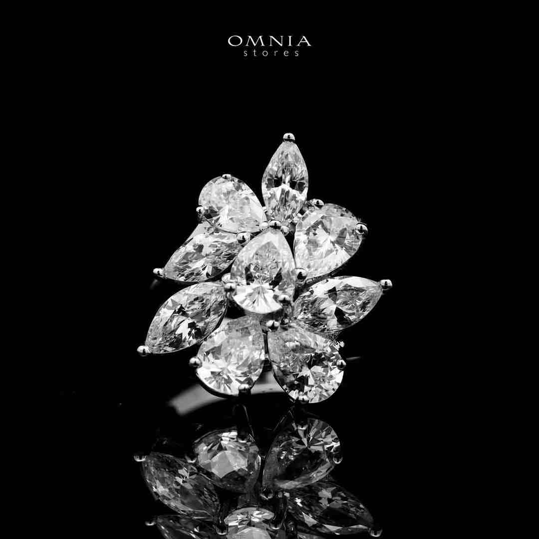 Omnia Caterina Silver Ring in 925 Silver with High-Quality White Simulated Diamonds image number null