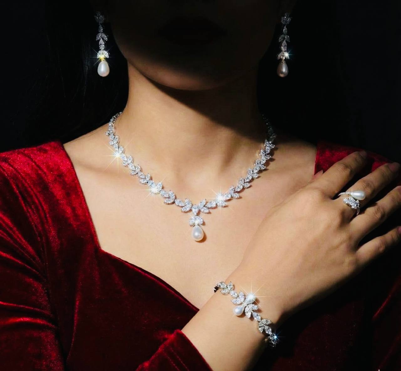 Omnia Shamsa Pearl Bridal Full Set in 925 Silver with High-Quality White Zircon Stones image number null