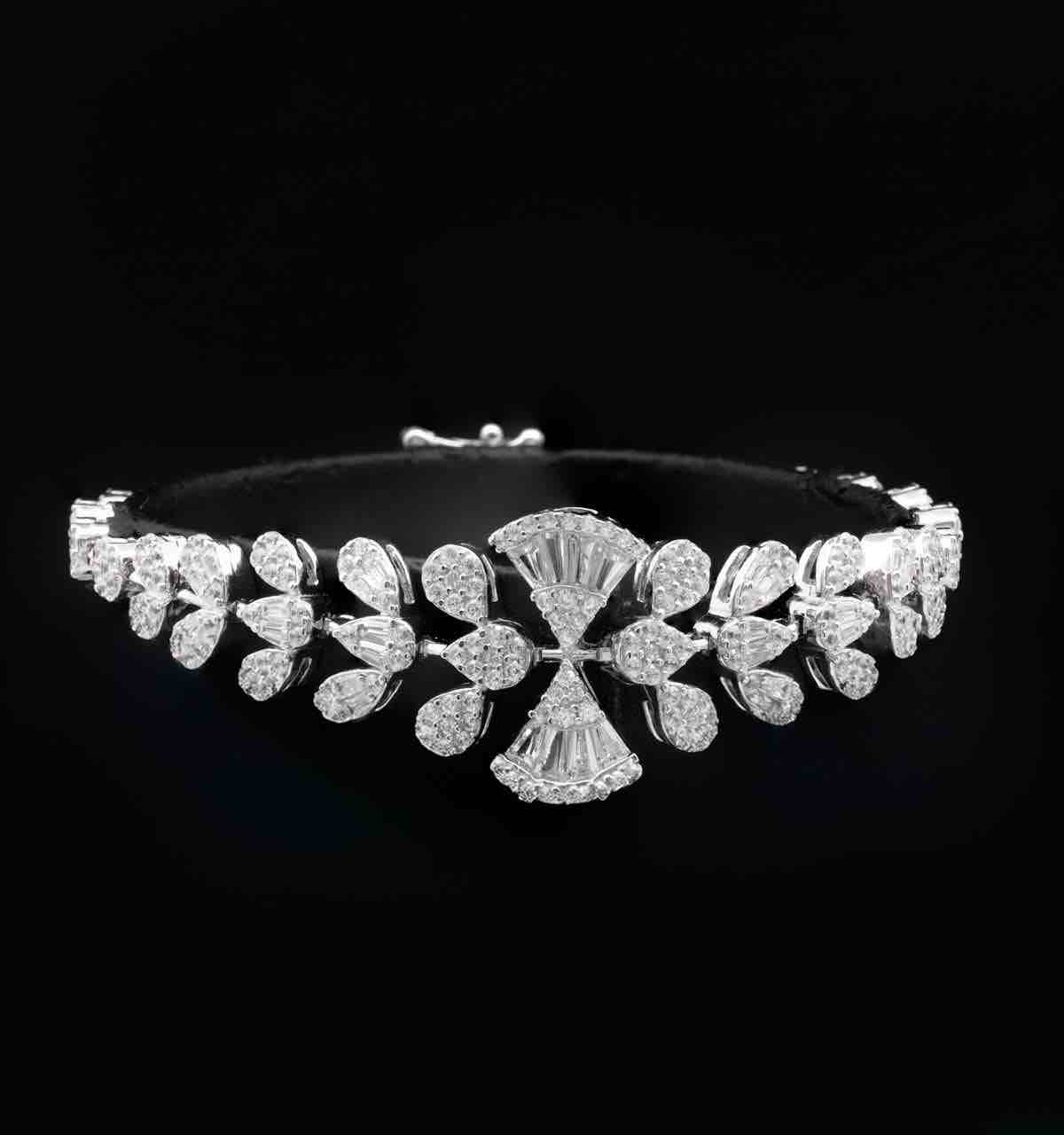 Omnia Rimal White Bridal Full Set in 925 Silver with High Quality Simulated Diamonds image number null