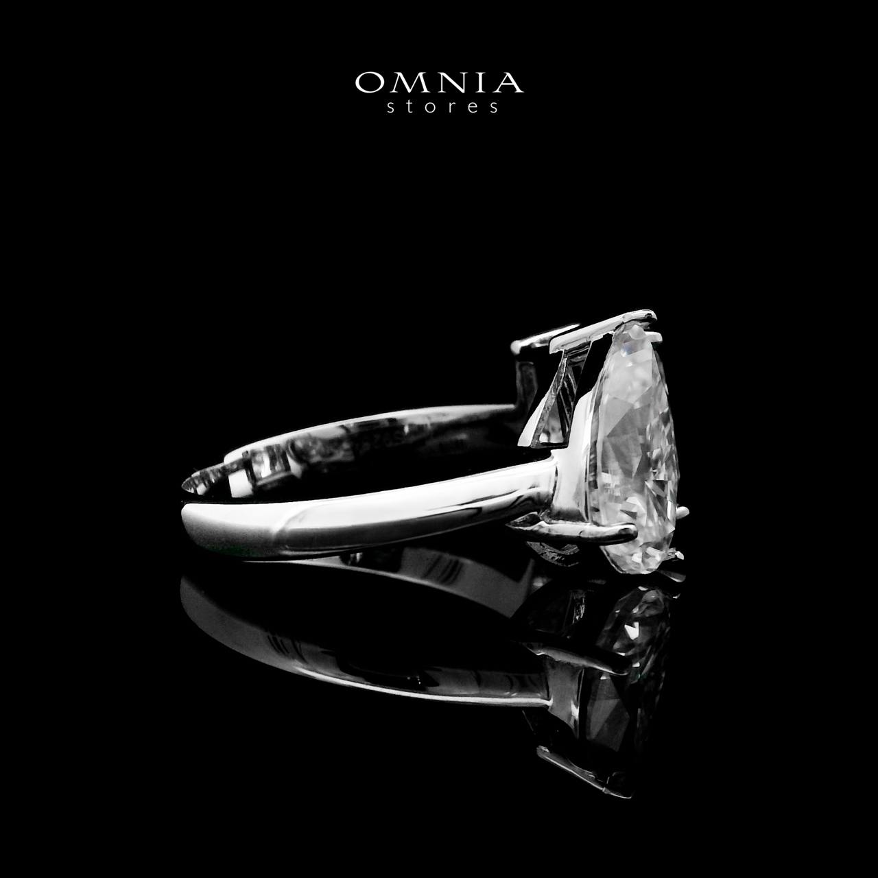 Omnia Ghaliah White Ring 92.5 Silver Certified in High Quality Moissanite Stone image number null