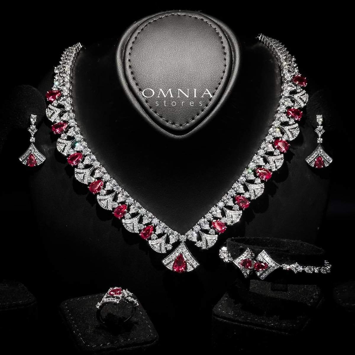 Omnia Elizabeth Maroon &amp; White Luxury Full Jewelry Set (Size 16cm only available in KSA) image number null