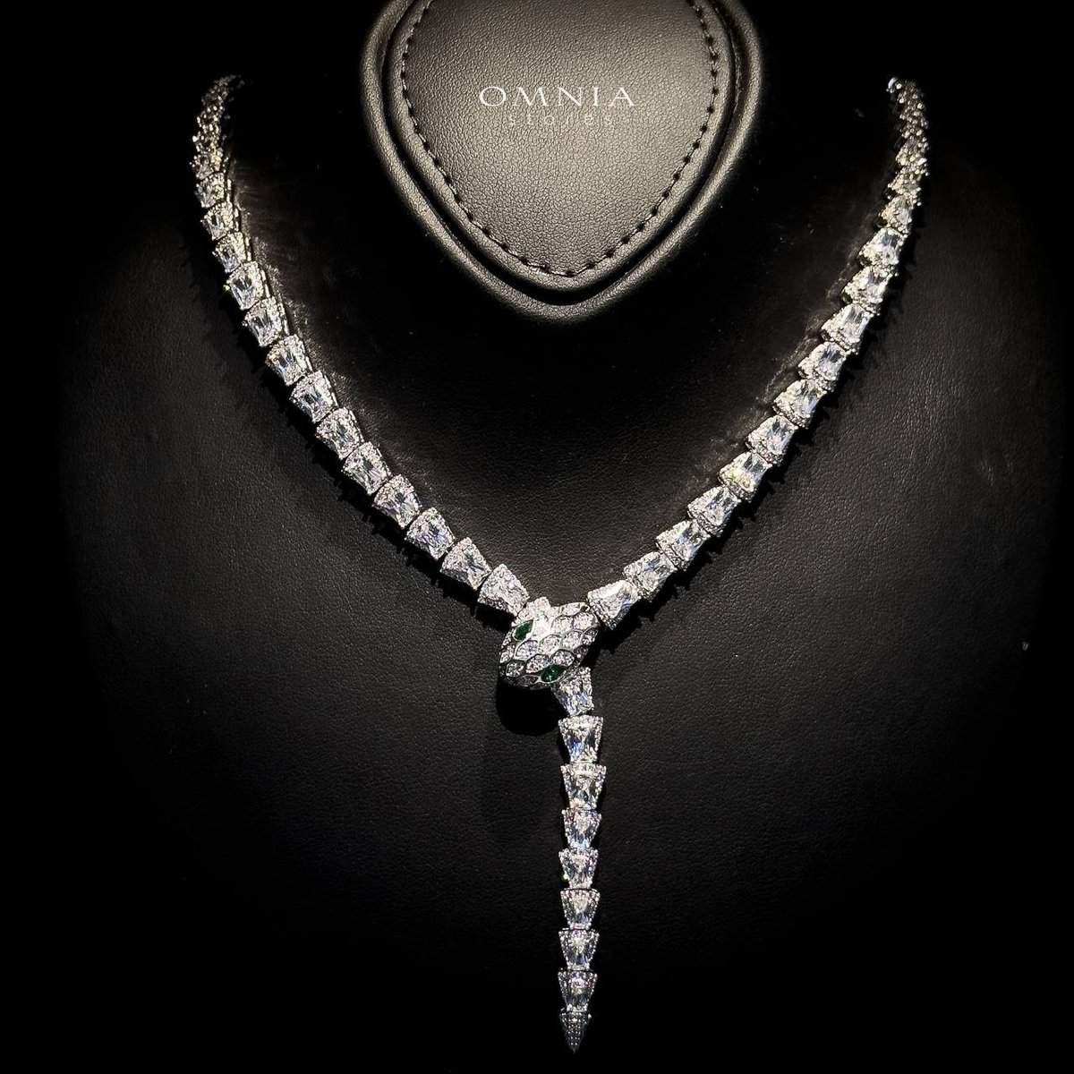 Omnia Serinda White Luxury Bridal Full Set in High Quality Rhodium Plated Zircon Stones image number null