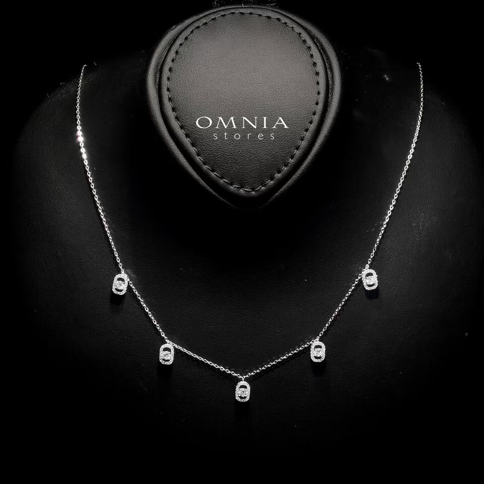 Omnia Yumna White Set in 92.5 Silver with High-Quality Zircon Stones image number null