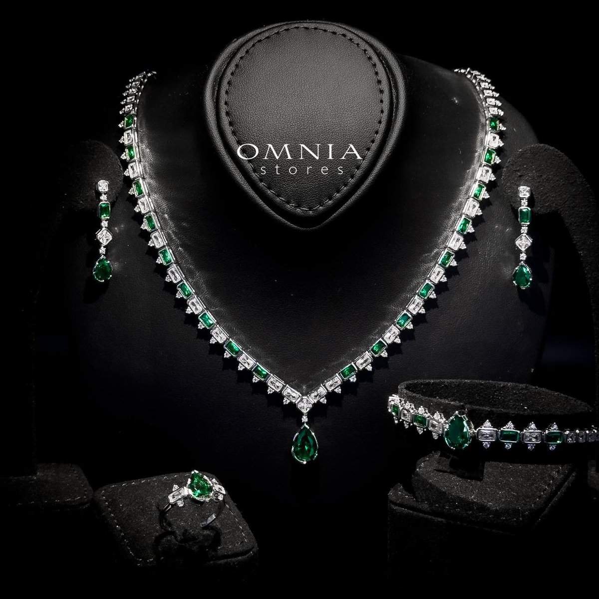 Omnia Ihsan Green image number null