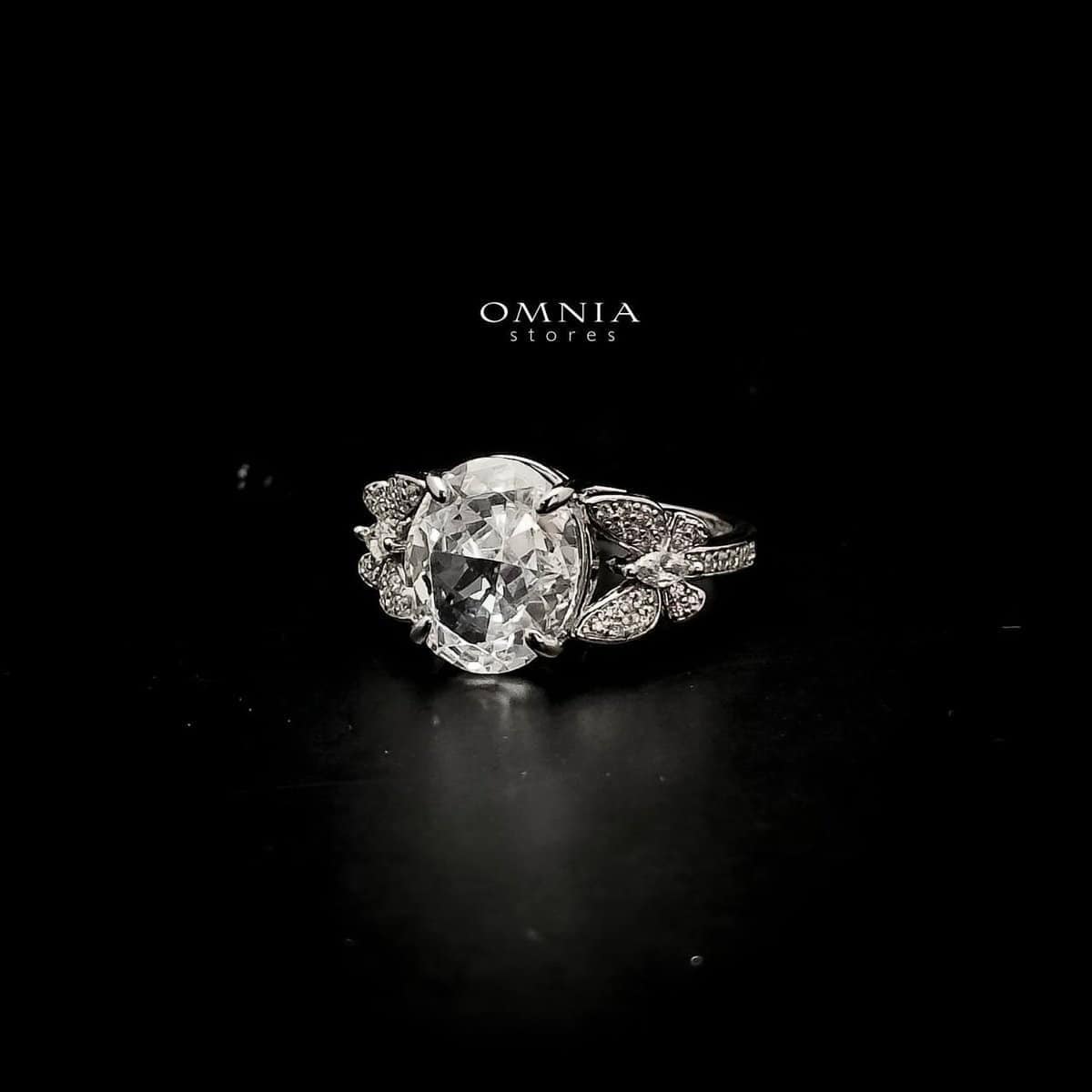 Omnia Maysun Pure White Bracelet in 92.5 Silver with High Quality Simulated Diamonds image number null
