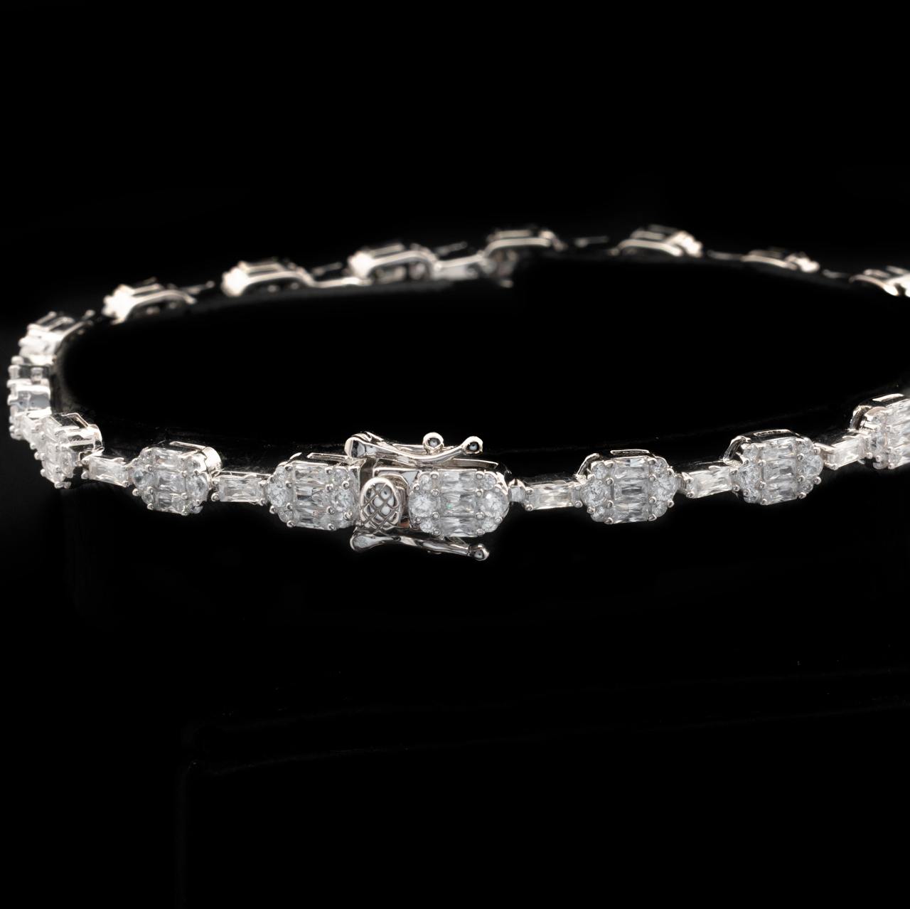 Omnia Hania White Bracelet in 925 Silver with High Quality Simulated Diamonds image number null