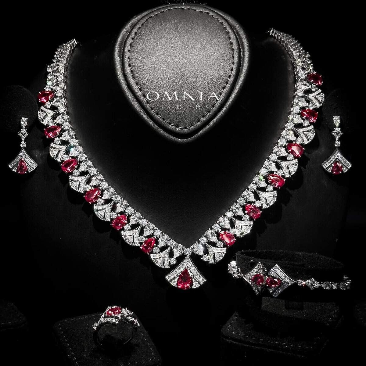 Omnia Elizabeth Maroon &amp; White Luxury Full Jewelry Set (Size 16cm only available in KSA) image number null