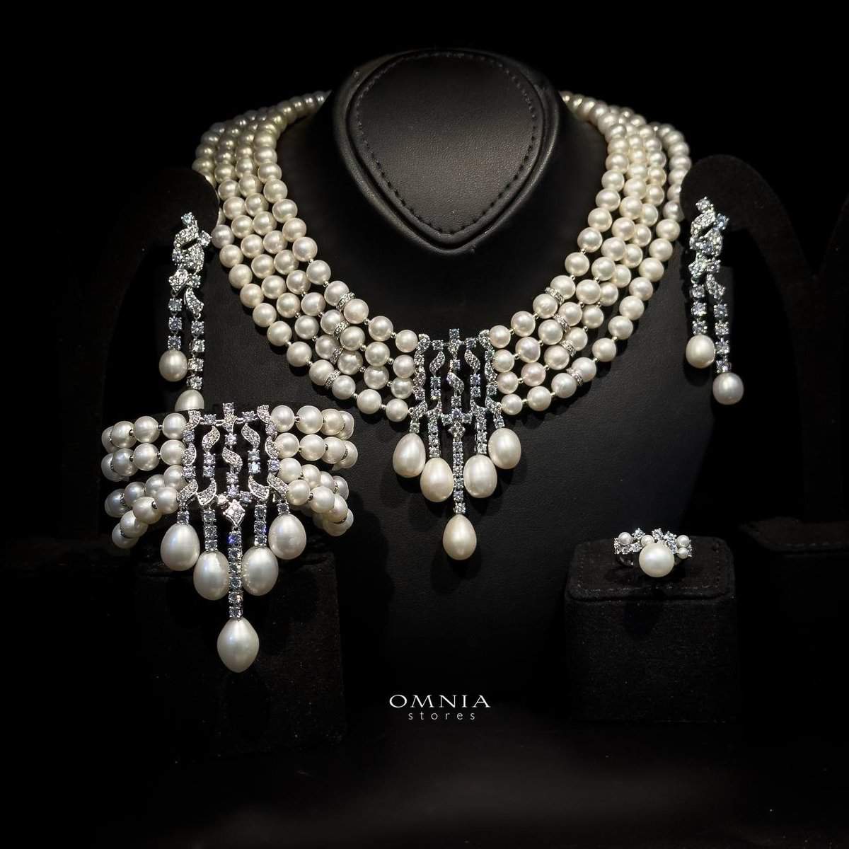 Omnia Behati Fresh Real Water Pearl Set In 92.5 Silver High Quality Simulated&nbsp;diamonds image number null