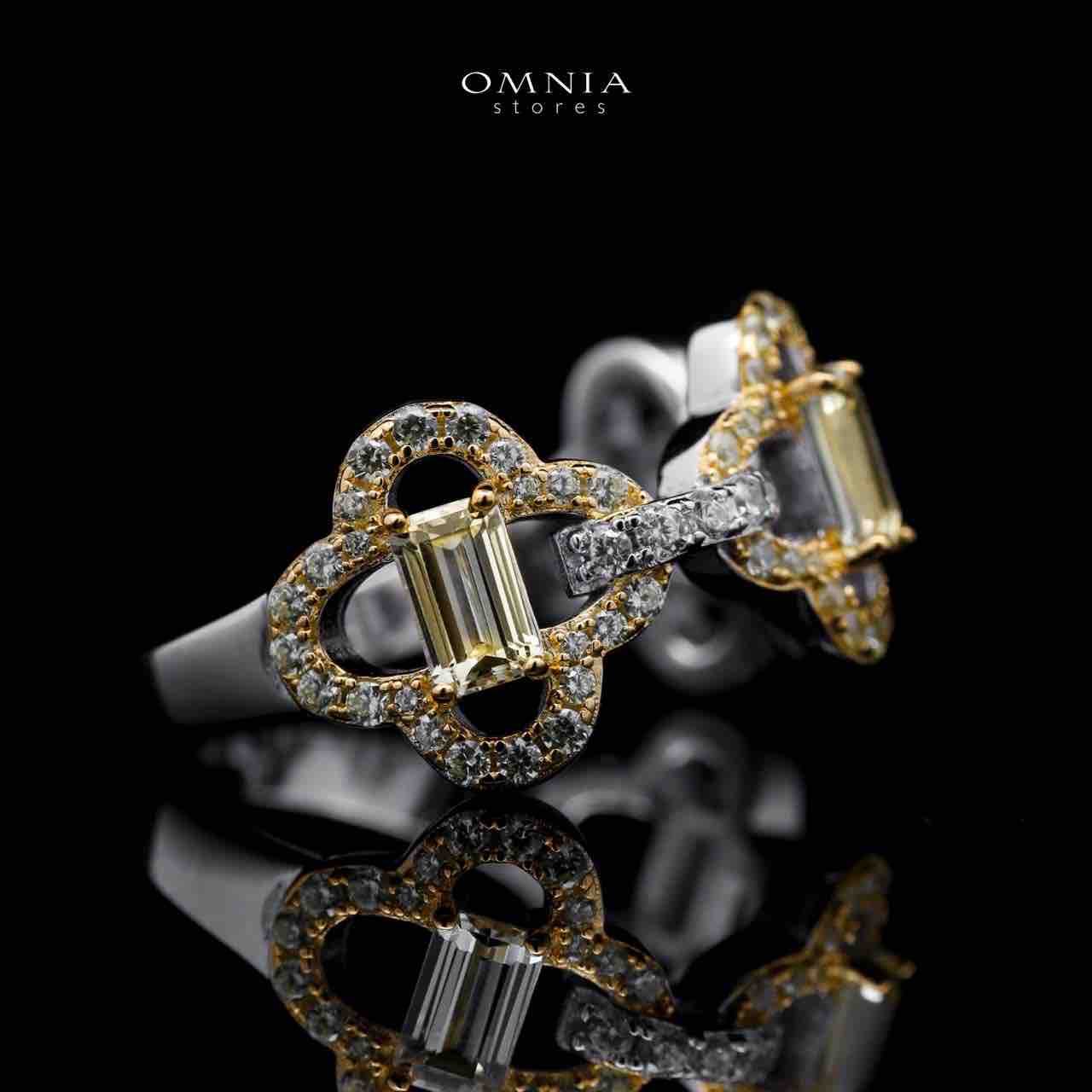 Omnia Amna Gold and White Ring in 92.5 Silver High Quality Simulated diamonds image number null