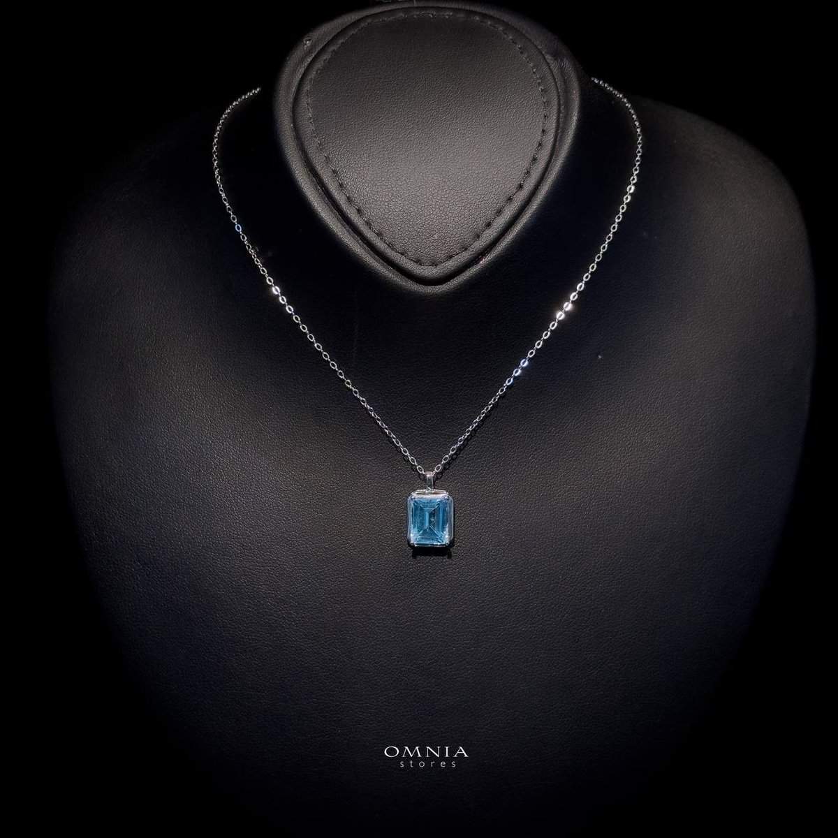 Omnia Munirah Necklace In 92.5 Silver High Quality Topaz Stone image number null