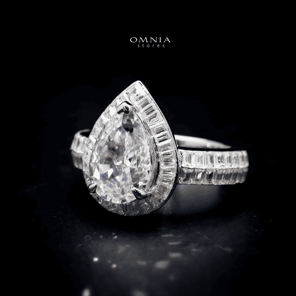 Omnia Asma Ring in 92.5 Silver High Quality Simulated Diamonds image number null
