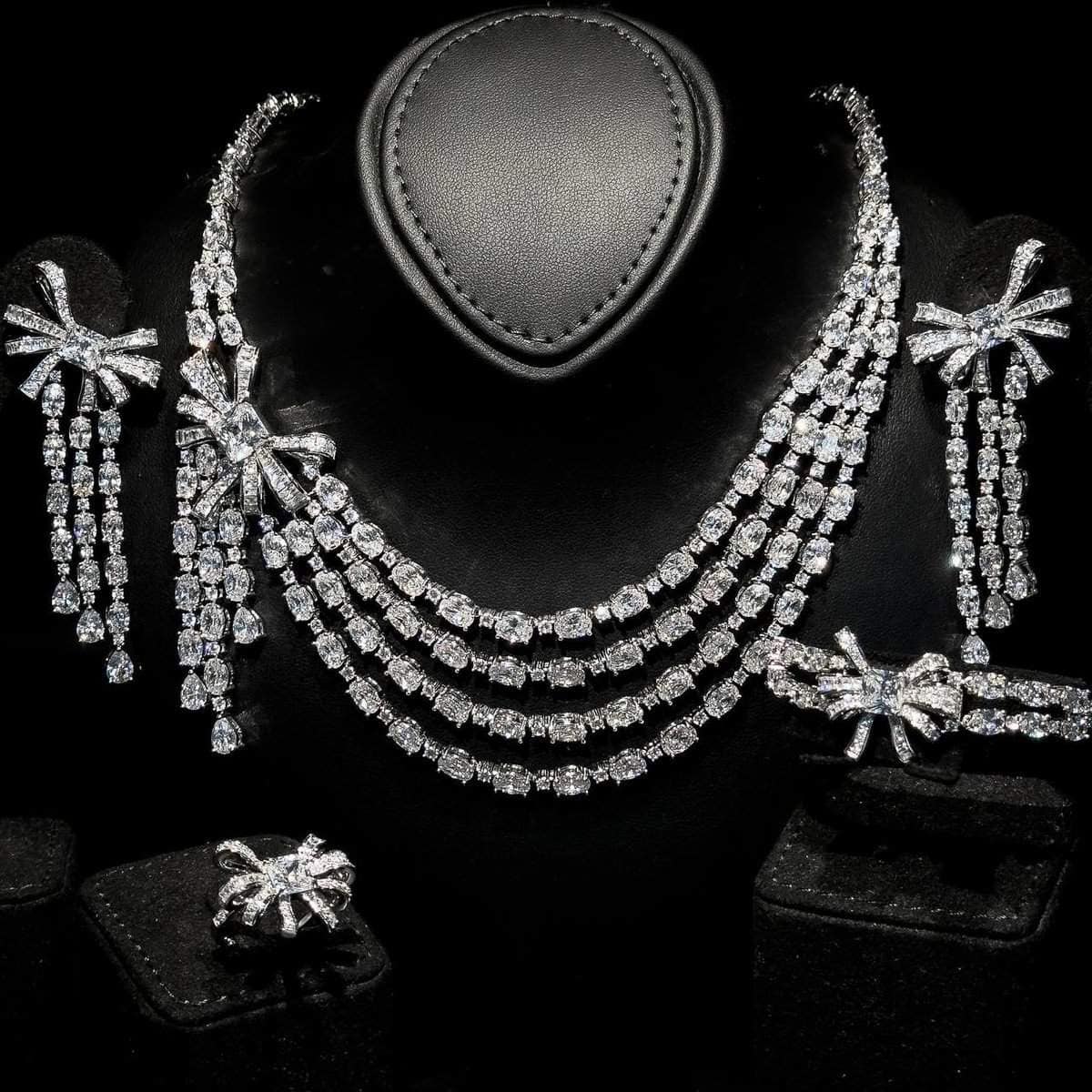 Omnia Mawada White Luxury Bridal Full Set in High Quality Zircon Stone Rhodium Plated (16cm only available in KSA) image number null