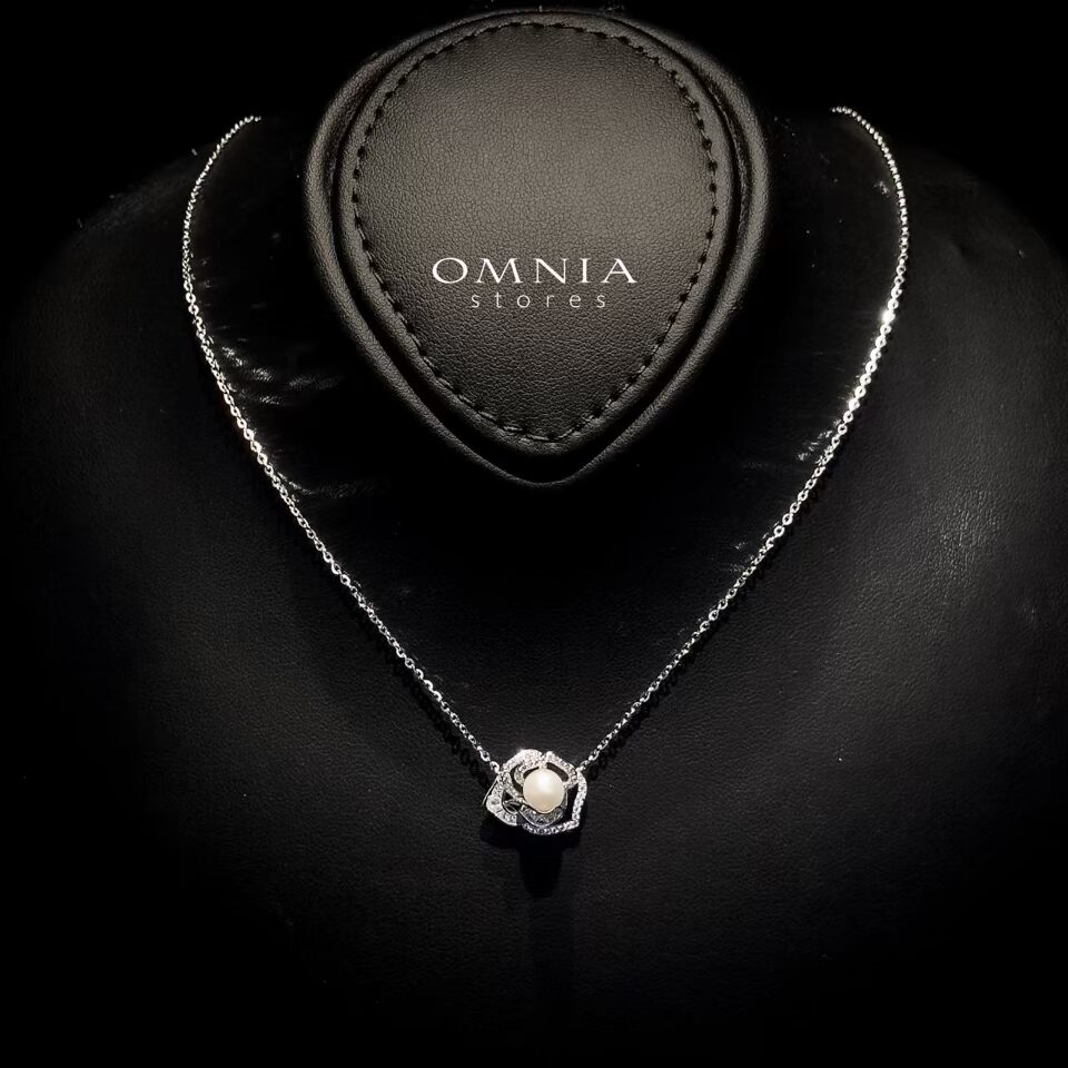 Omnia Evelina White Set in 92.5 Silver with High-Quality Zircon Stones image number null