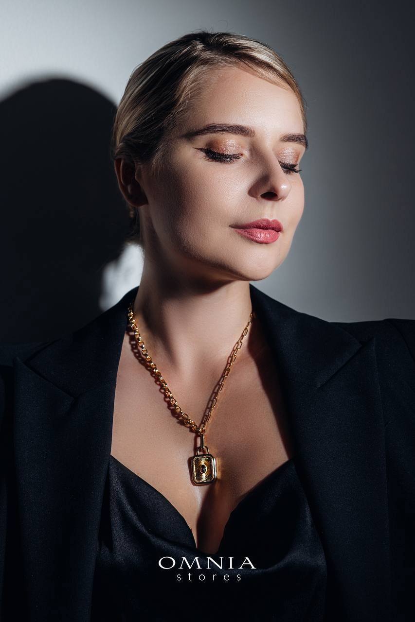 Omnia Zoya Golden Set In Tarnish Resistant Plating image number null