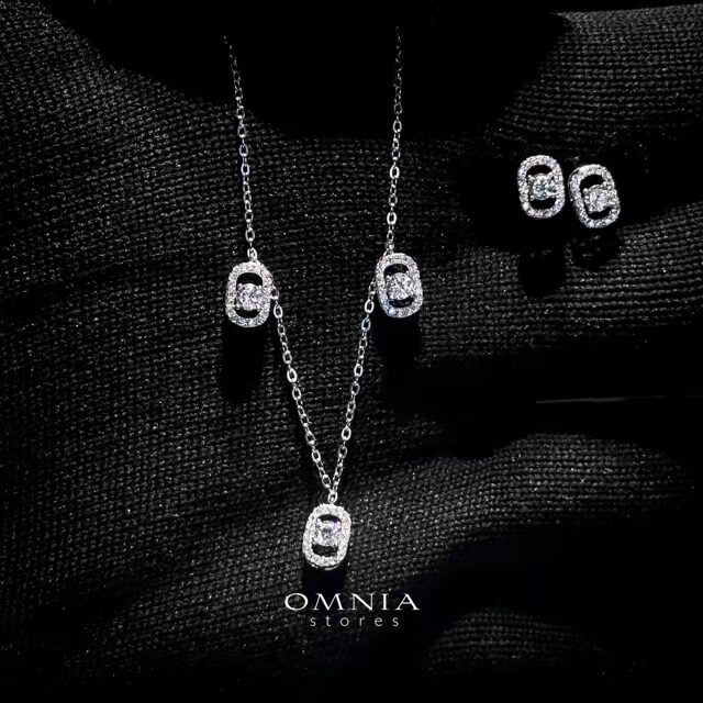 Omnia Yumna White Set in 92.5 Silver with High-Quality Zircon Stones image number null