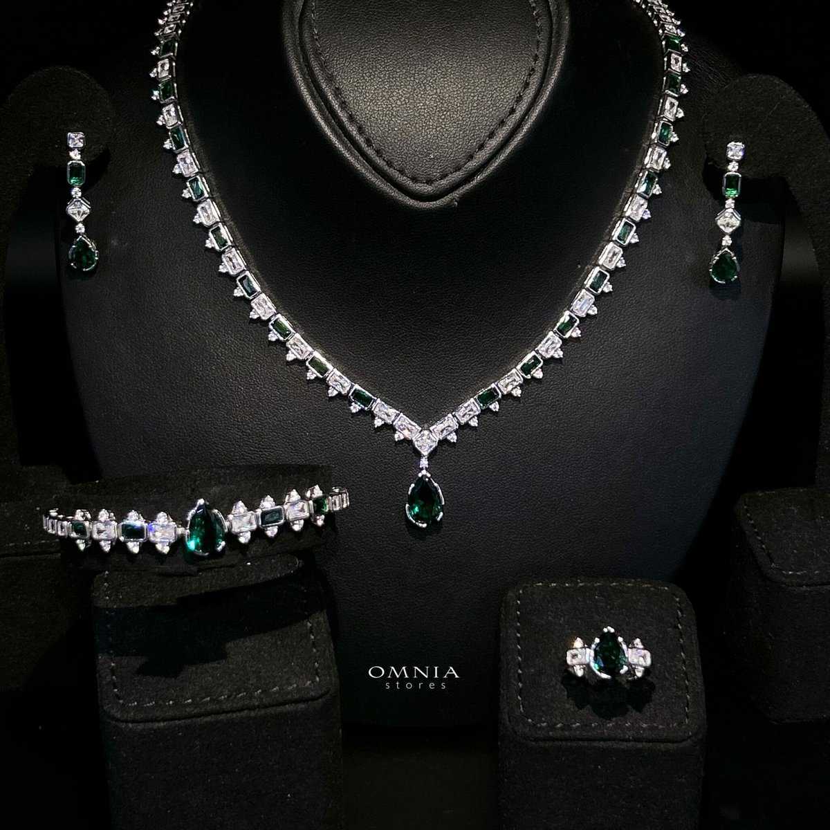 Omnia Ihsan Green image number null