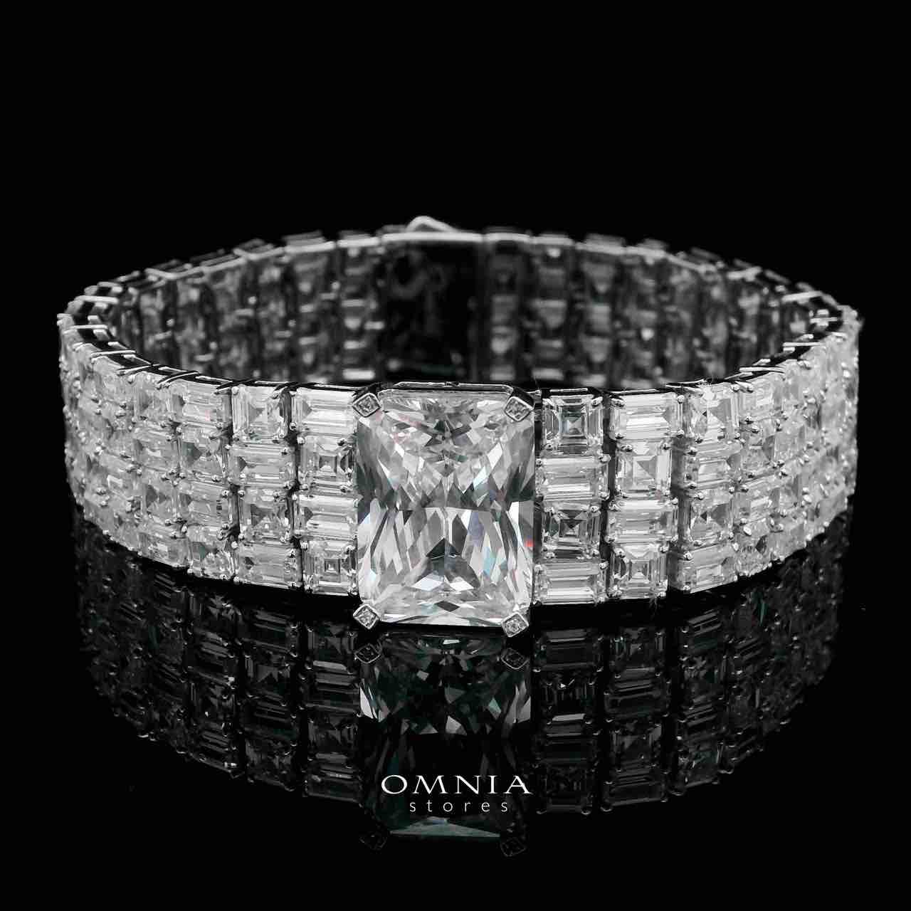 Omnia Zeina Silver Set in 92.5 Silver with High-Quality Simulated Diamonds image number null