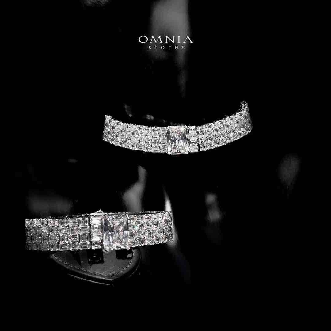 Omnia Zeina Silver Set in 92.5 Silver with High-Quality Simulated Diamonds image number null