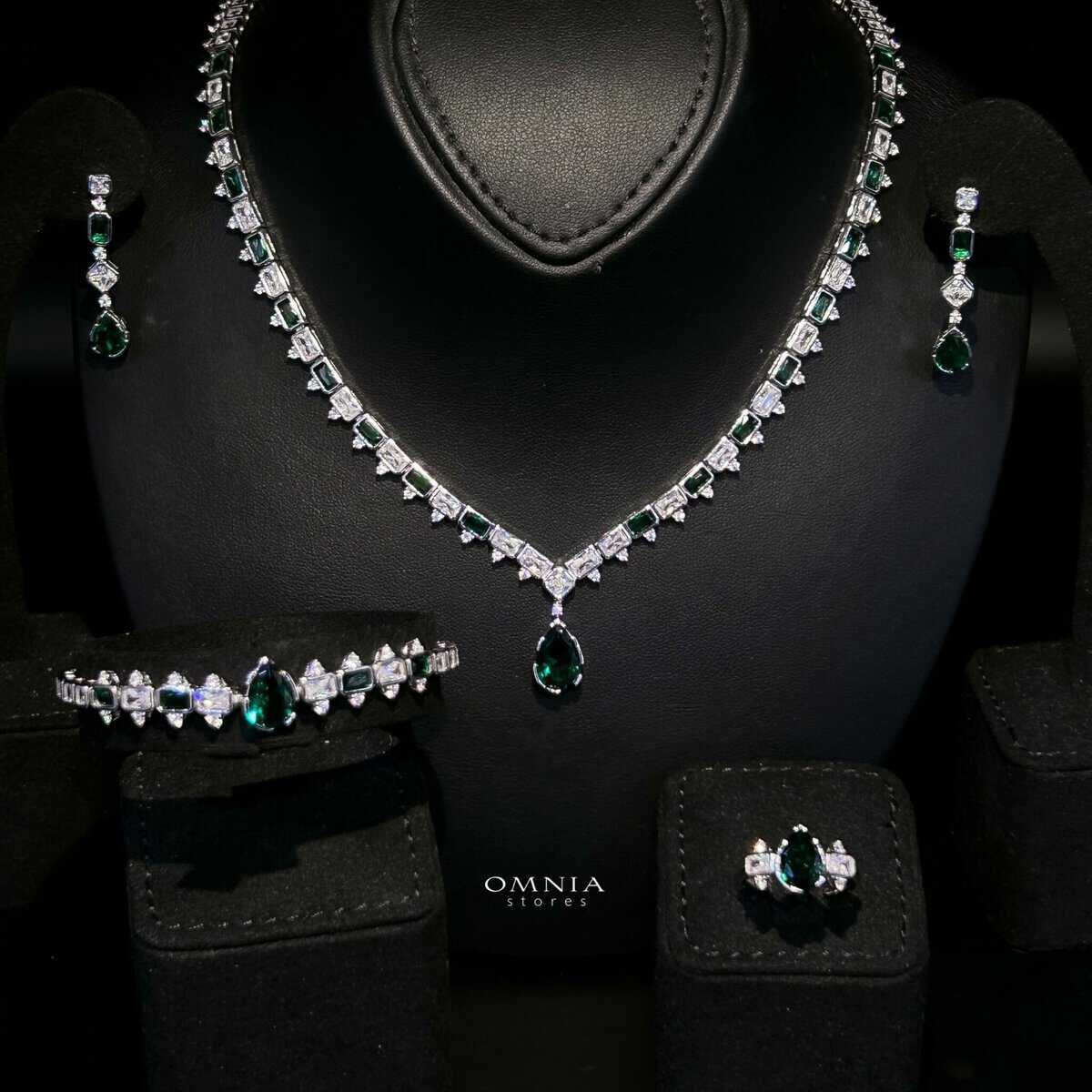 Omnia Ihsan Green image number null