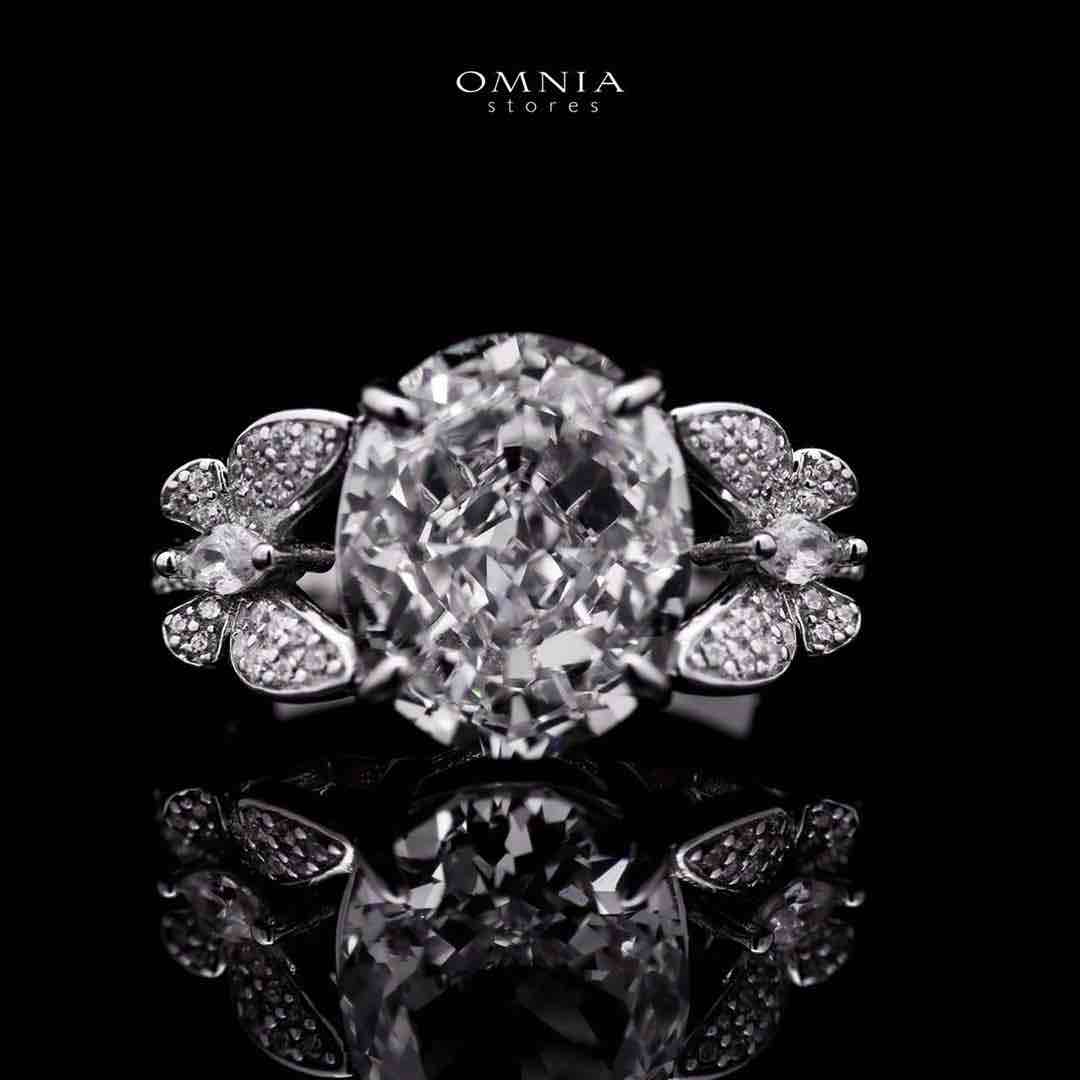 Omnia Maysun Pure White Ring in 925 Silver with High Quality Simulated Diamonds image number null