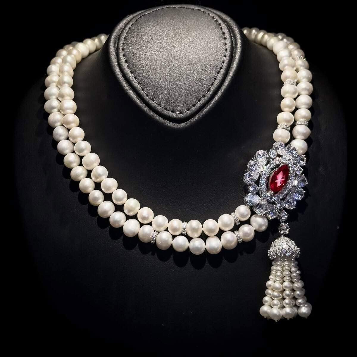 Omnia Dahlia Bridal Pearl Set with Ruby Red Stone in High-Quality Simulated Diamonds image number null
