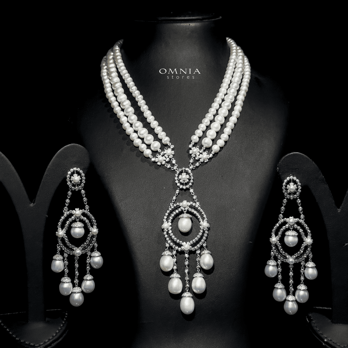 Omnia Amal Fresh Real Water Pearl Set in 92.5 Silver High Quality Simulated diamonds image number null
