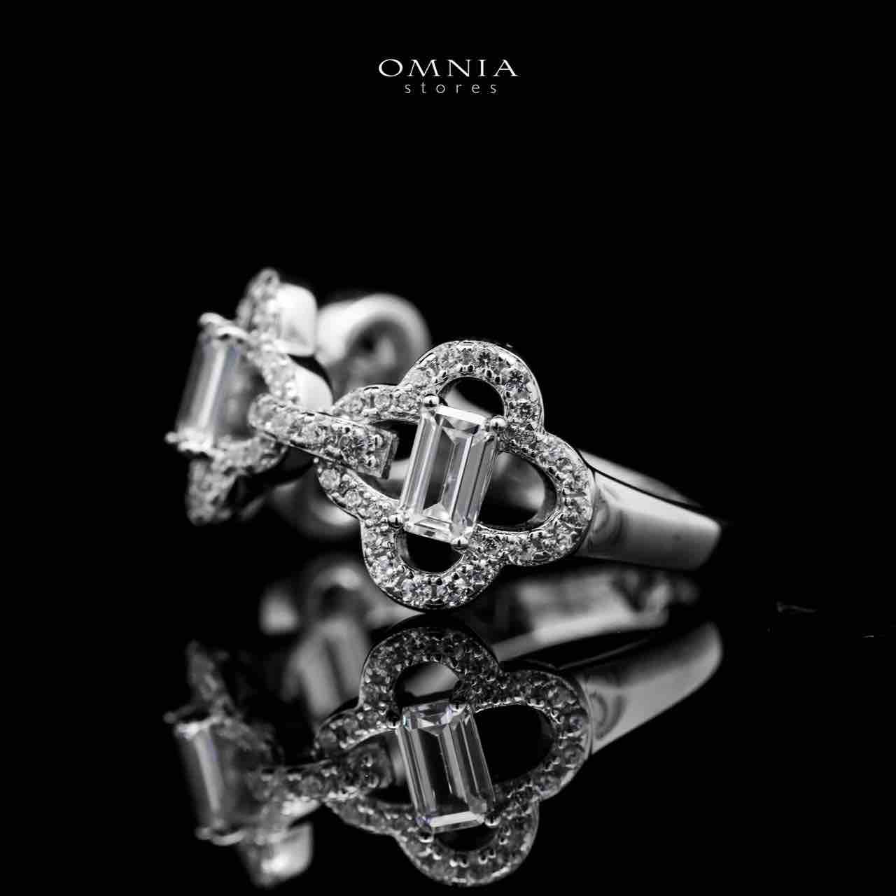 Omnia Amna White Ring in 92.5 Silver High Quality Simulated diamonds image number null